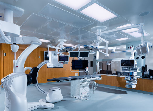 Healthcare lighting in surgery room