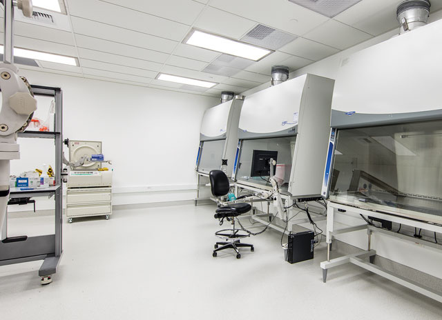 Cleanroom and containment lighting